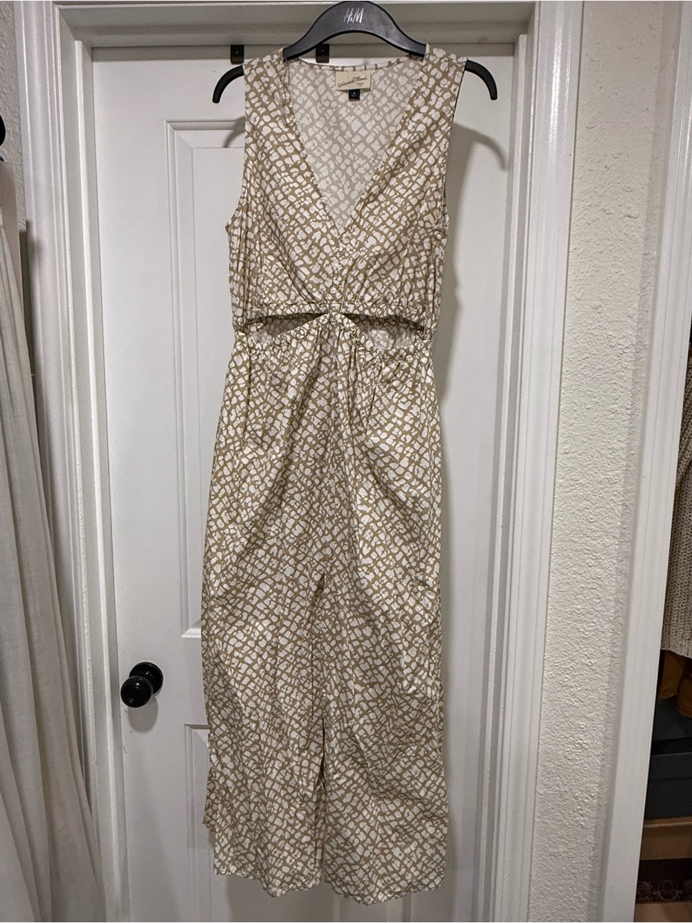 Universal Thread Beige Patterned Sleeveless Wrap Jumpsuit